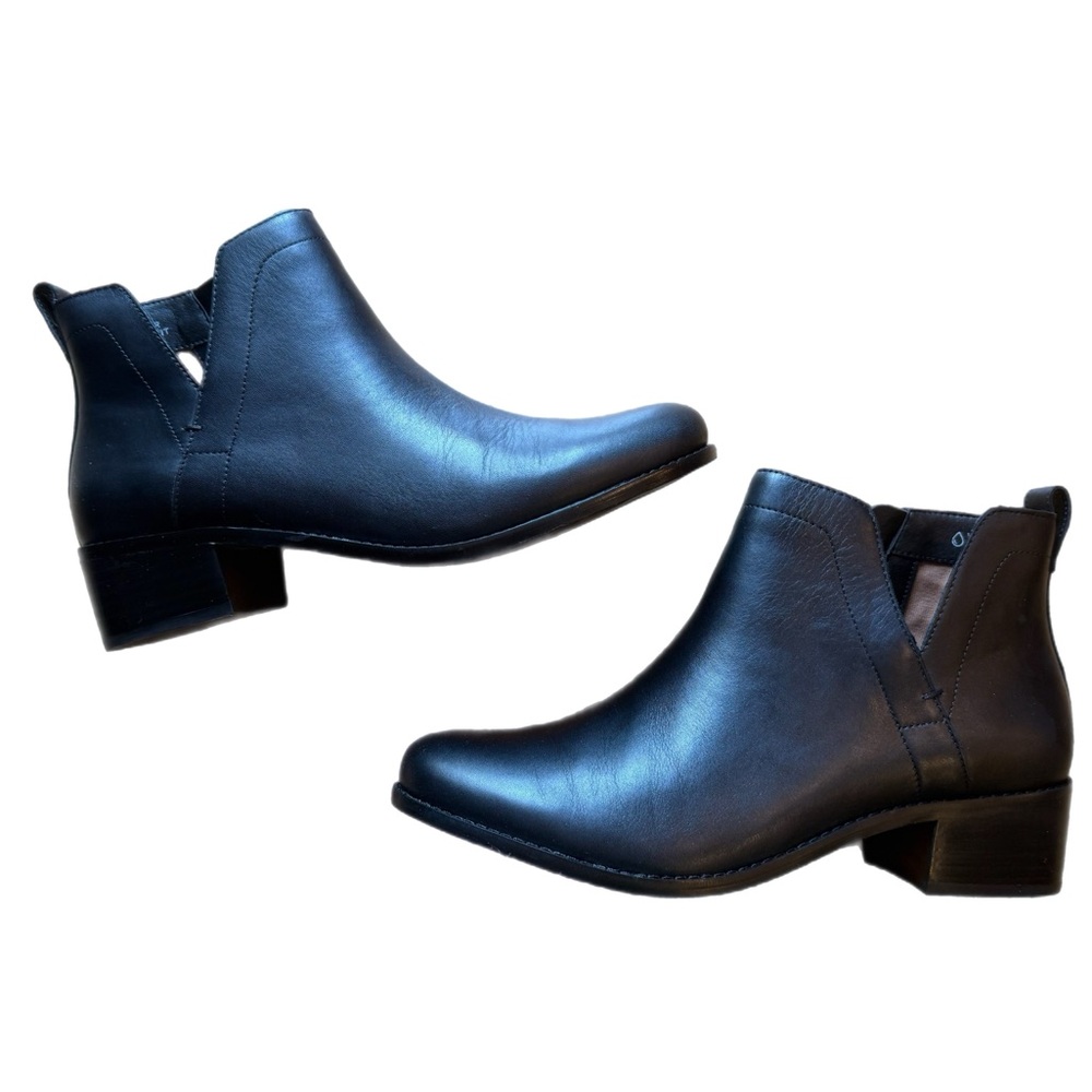 Vivonic Women's Black Leather Shoes